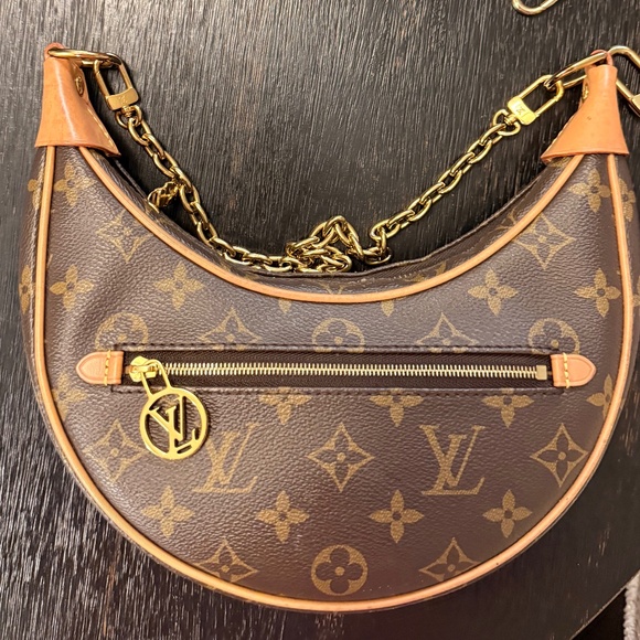 LOUIS VUITTON LOOP BAG - Picture 1 of 3